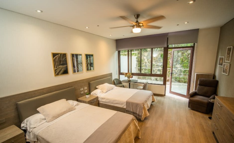Los Cisnes Senior Living